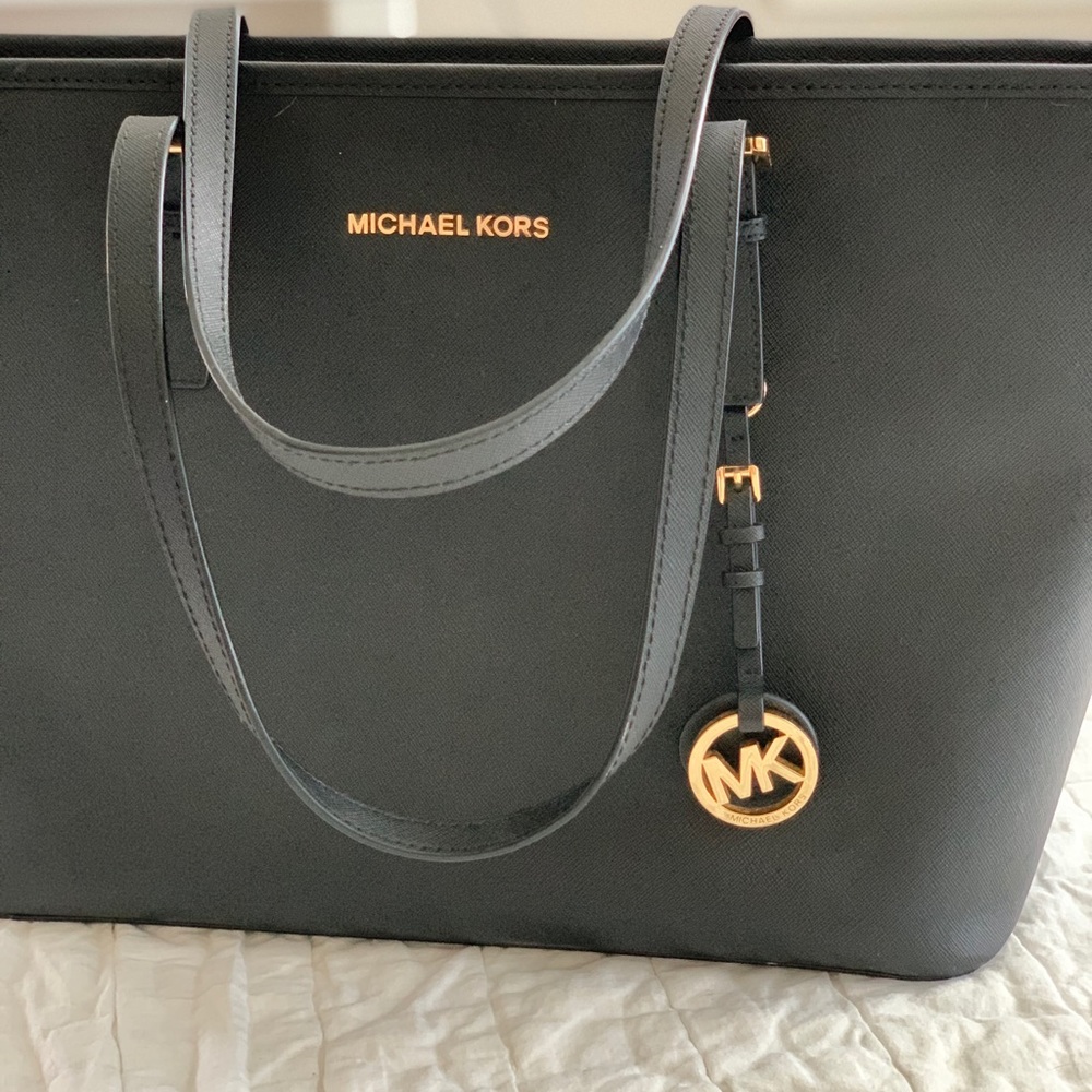 Michael Kors Crossgrain Leather Jet Set Tote